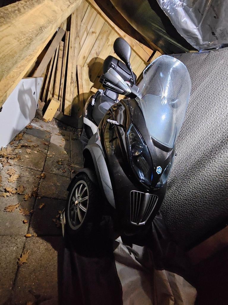 Piaggio MP3 250ie 2009 (M64) – Rijbewijs B, Motoren, Particulier