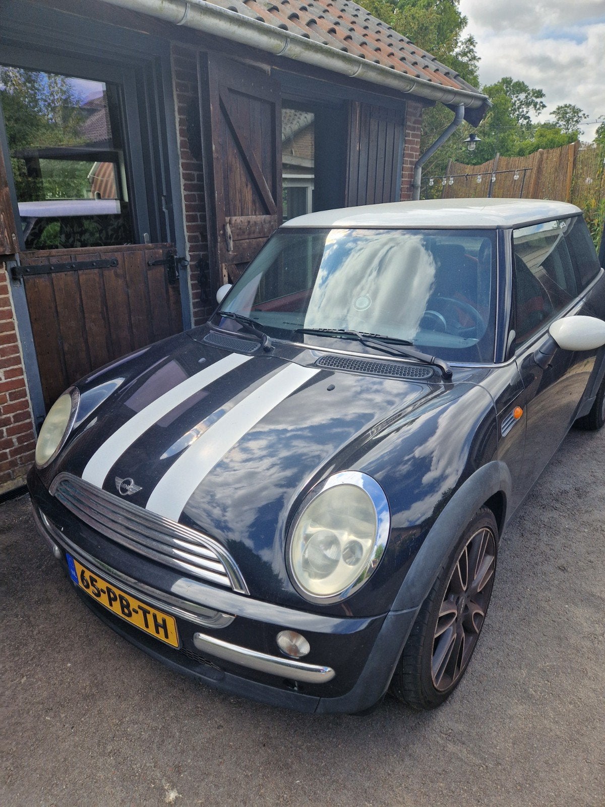 Mini 1.6 16V Cooper 2004 Zwart, apk mei 2027, Voorwielaandrijving, 4 cilinders, Metallic lak, 4 stoelen