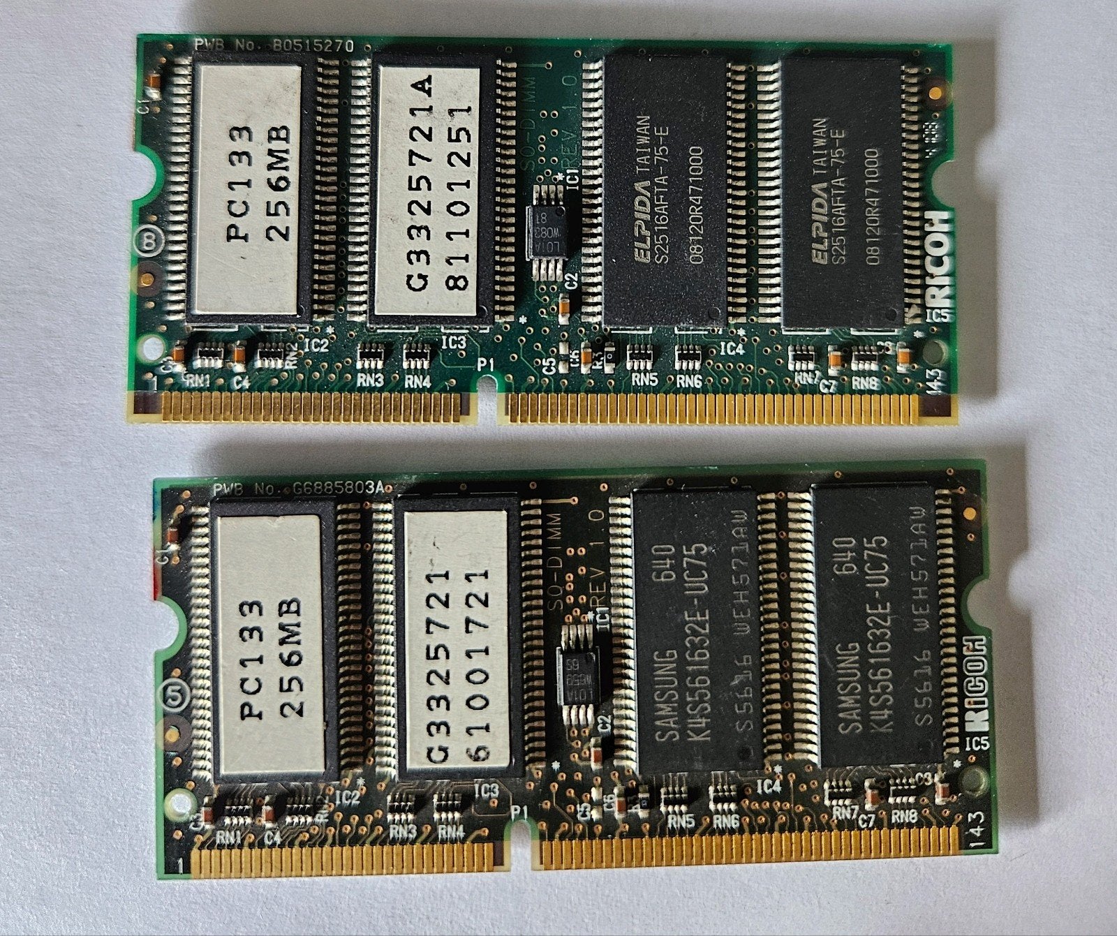 2x 256MB PC133 SDRAM SO-DIMM – laptopgeheugen, Computers en Software, RAM geheugen, Ophalen of Verzenden, Laptop, 1 GB of minder