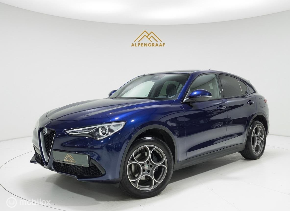 Alfa Romeo Stelvio 2.0 T 280PK Q4 AWD Super Veloce Pack|Keyl, Automaat, Zwart, 4 cilinders, Blauw