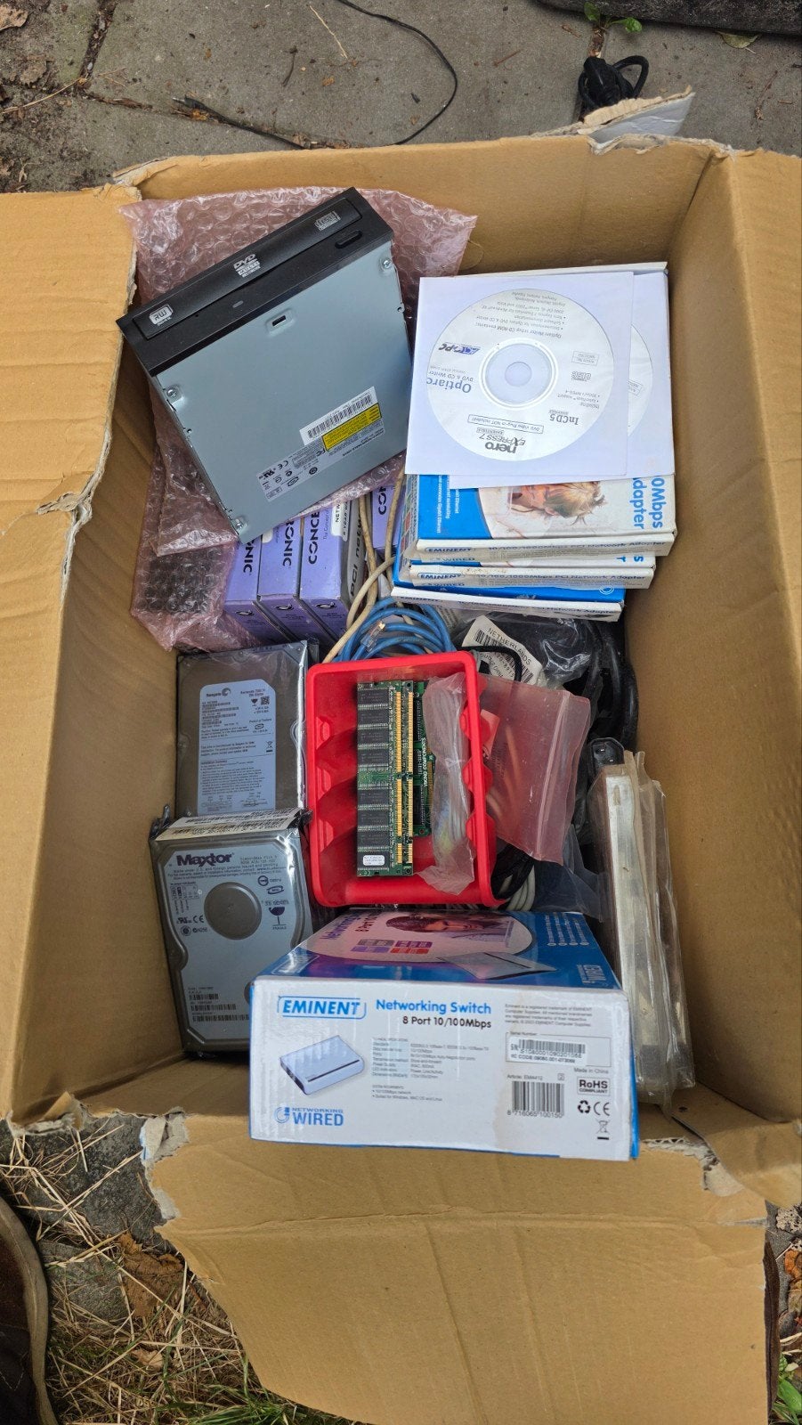 Partij diverse computeronderdelen en kabels, Computers en Software, Overige Computers en Software, Ophalen of Verzenden