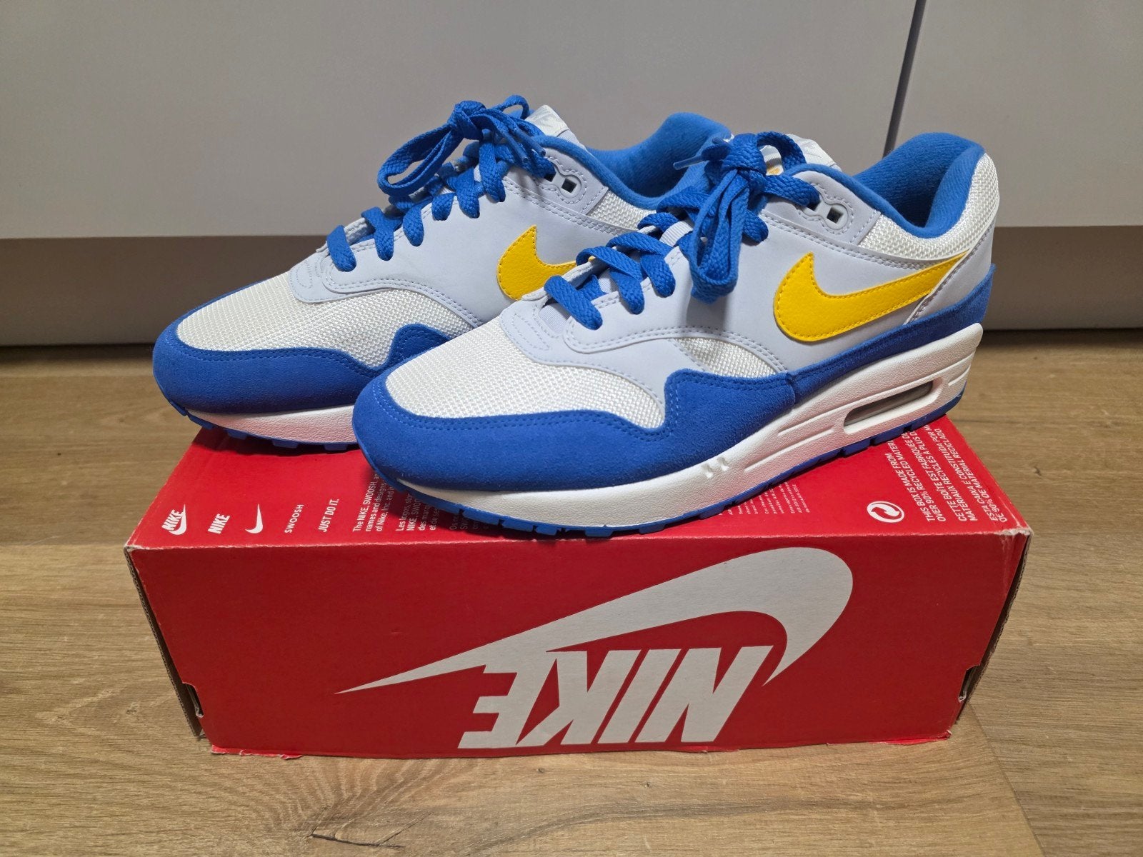 Nike Air Max 1 signal blue - maat 41 (US 8), Ophalen of Verzenden, Zo goed als nieuw, Blauw