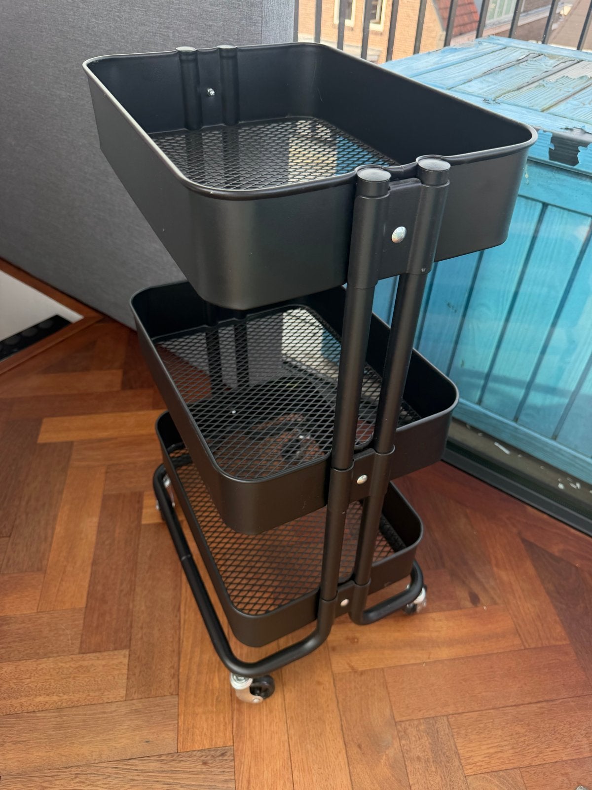 Zwart metalen trolley met 3 etages en wielen, Ophalen, Gebruikt