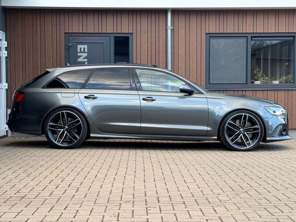 Audi RS6 4.0 V8 Audi Exclusive Luchtver. Carbon Alcantara, Automaat, 8 cilinders, 10 km/l, Vierwielaandrijving