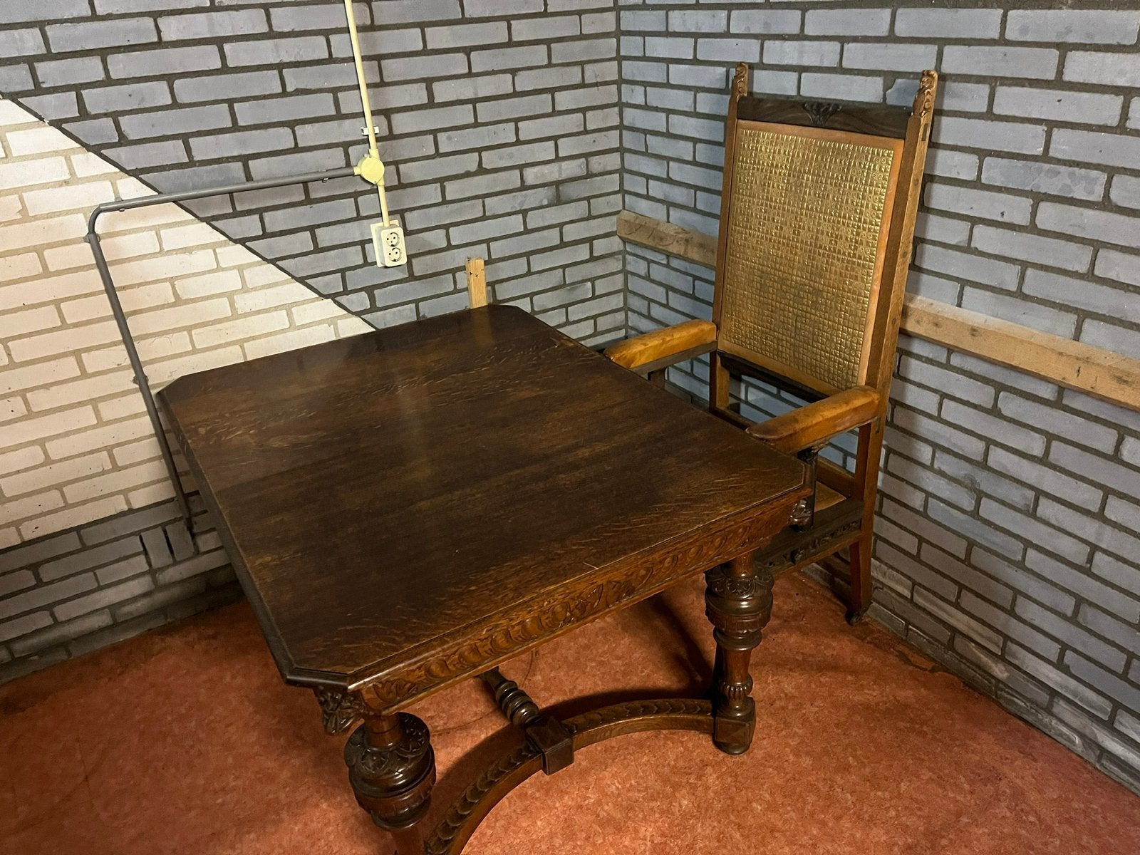 Antieke houten tafel / bureau met stoel, Ophalen