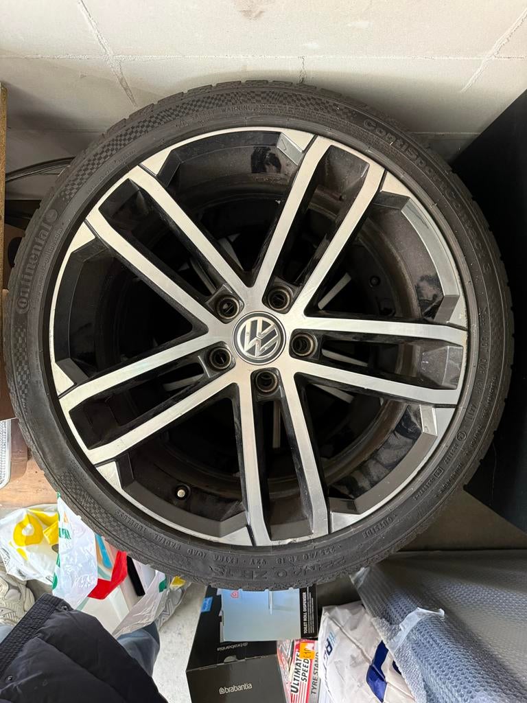 Volkswagen velgen origineel. Banden en Velgen 225/40 R18, Auto-onderdelen, Banden en Velgen, Ophalen, 18 inch, Gebruikt, Banden en Velgen