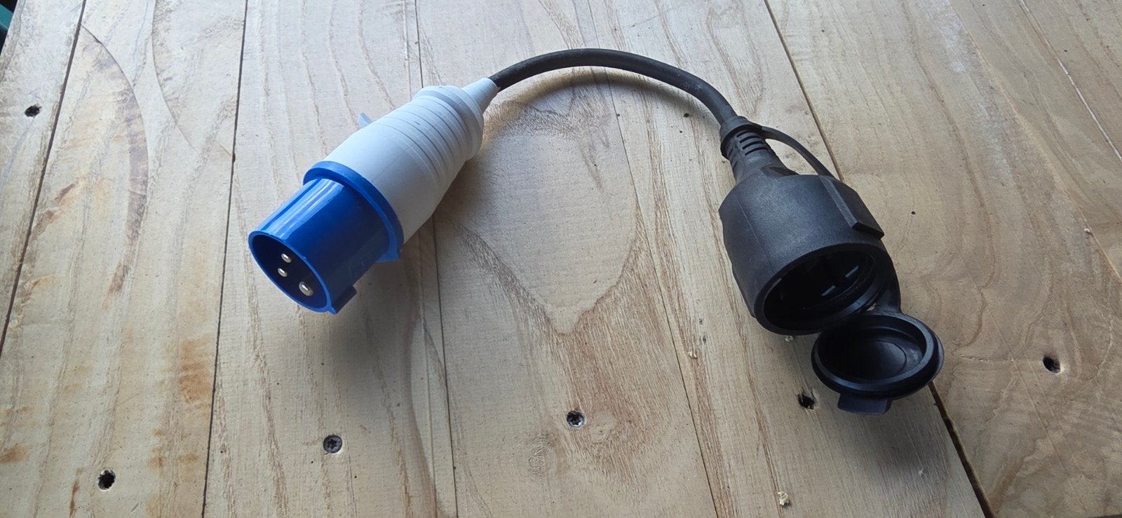 Verloopkabel CEE naar Schuko - Zo goed als nieuw, Ophalen of Verzenden, Zo goed als nieuw, Overige merken, Kabel of Snoer