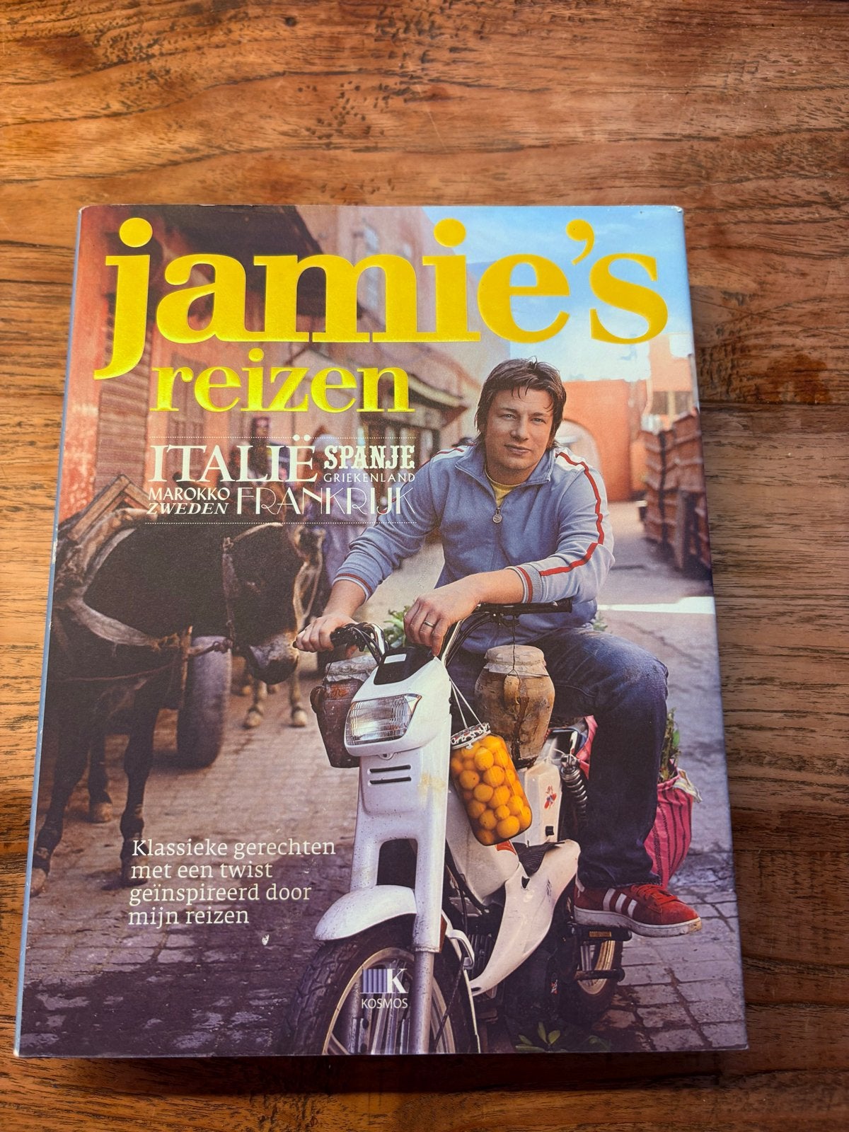 Jamie's Reizen: Klassieke gerechten met een twist, Boeken, Kookboeken, Ophalen of Verzenden, Zo goed als nieuw, Overige gebieden