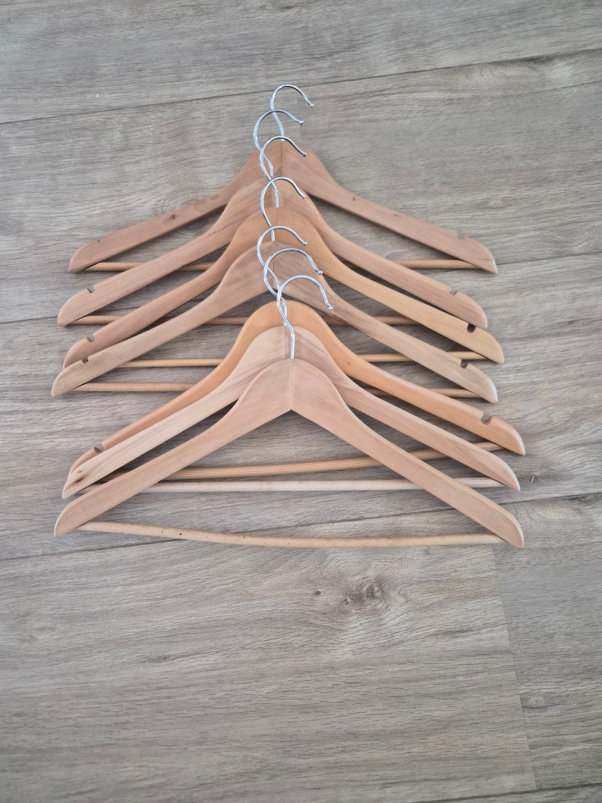 beukenhouten kledinghangers 7 stuks, Ophalen, Zo goed als nieuw