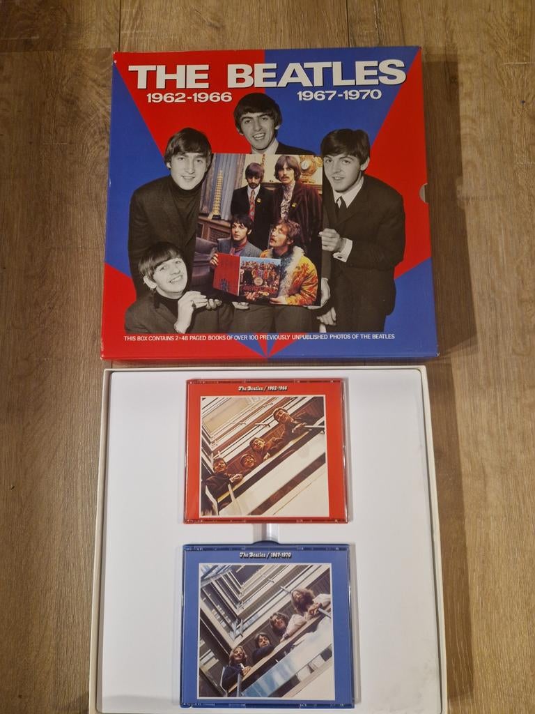 The Beatles 4 cd verzamel box 1962-1970 + 2 foto boeken., Ophalen of Verzenden, Zo goed als nieuw, Artiest, The Beatles