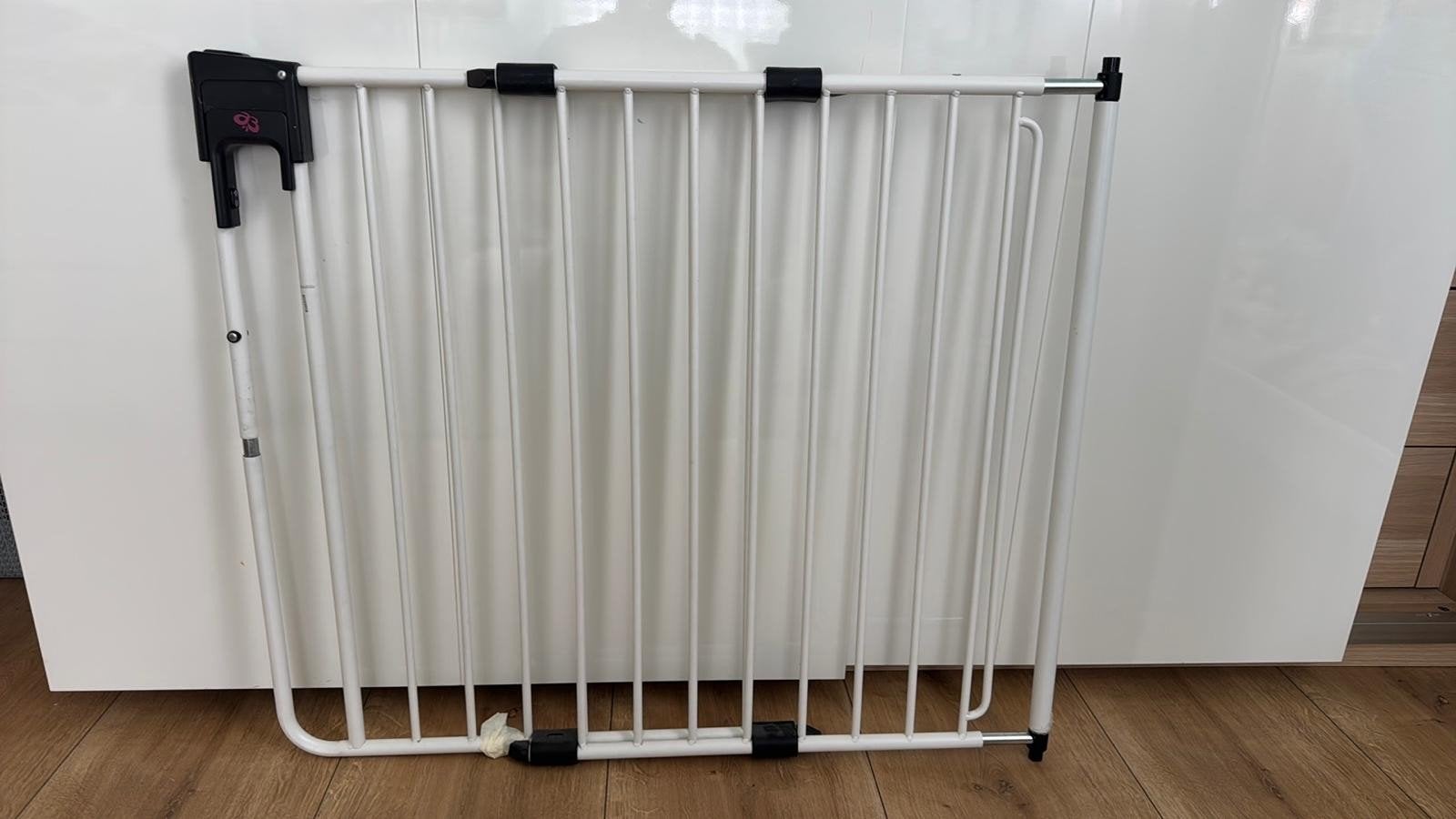 Wit metalen traphek, Ophalen, Gebruikt, Metaal of IJzer, 115 cm of meer