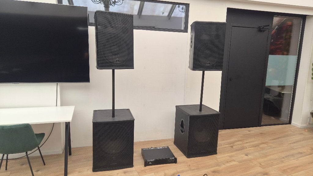 Behringer Eurolive PA set + versterker + mengpaneel, Audio, Tv en Foto, Luidsprekers, Gebruikt, Front, Rear of Stereo speakers