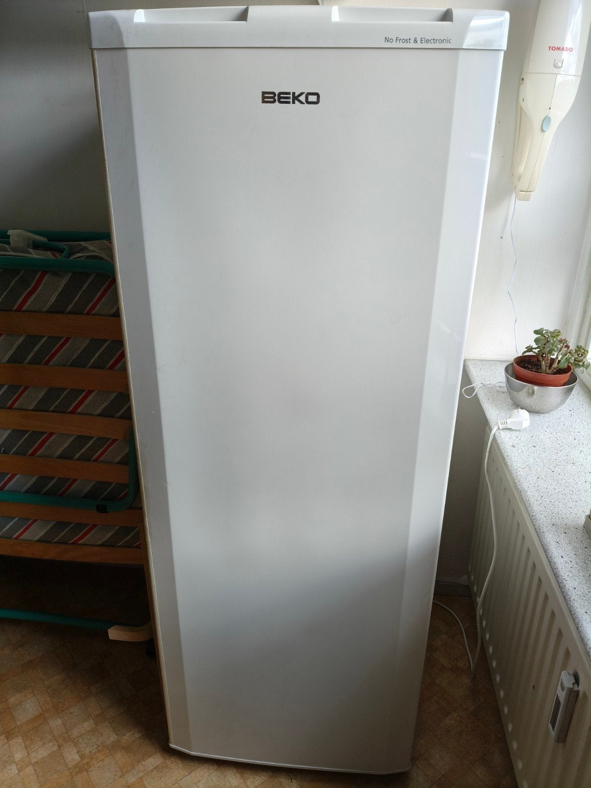 Beko No Frost & Electronic Vriezer - Zo goed als nieuw, Ophalen, 200 liter of meer, 60 cm of meer, Met aparte vriezer