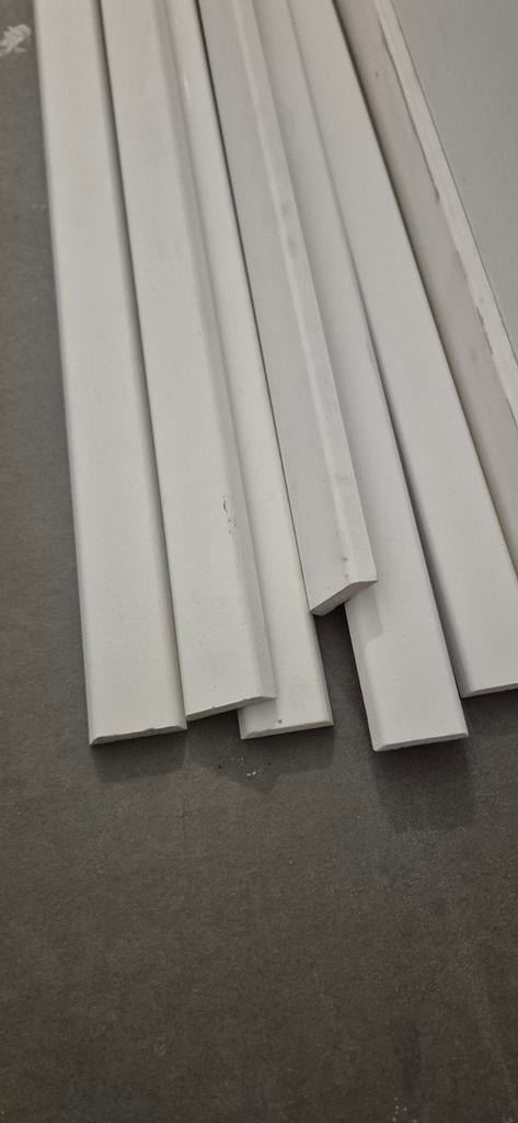 6x Koplatten Schuine MDF Gegrond Wit 12x45x2600 mm, Ophalen of Verzenden, Mdf, 250 cm of meer, Lijsten