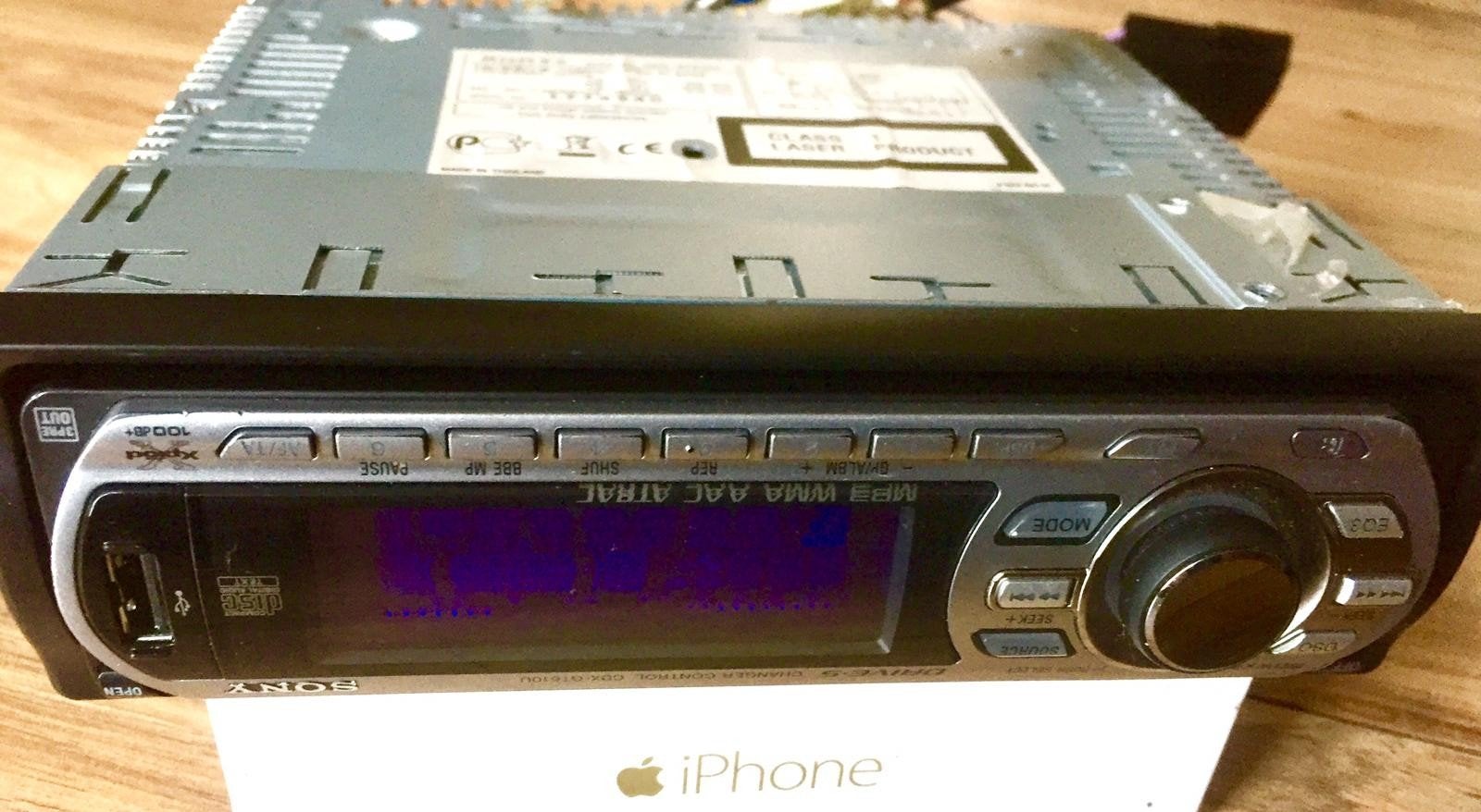 SONY RADIO - CD -USB speler 4x50 watt, Ophalen, Zo goed als nieuw