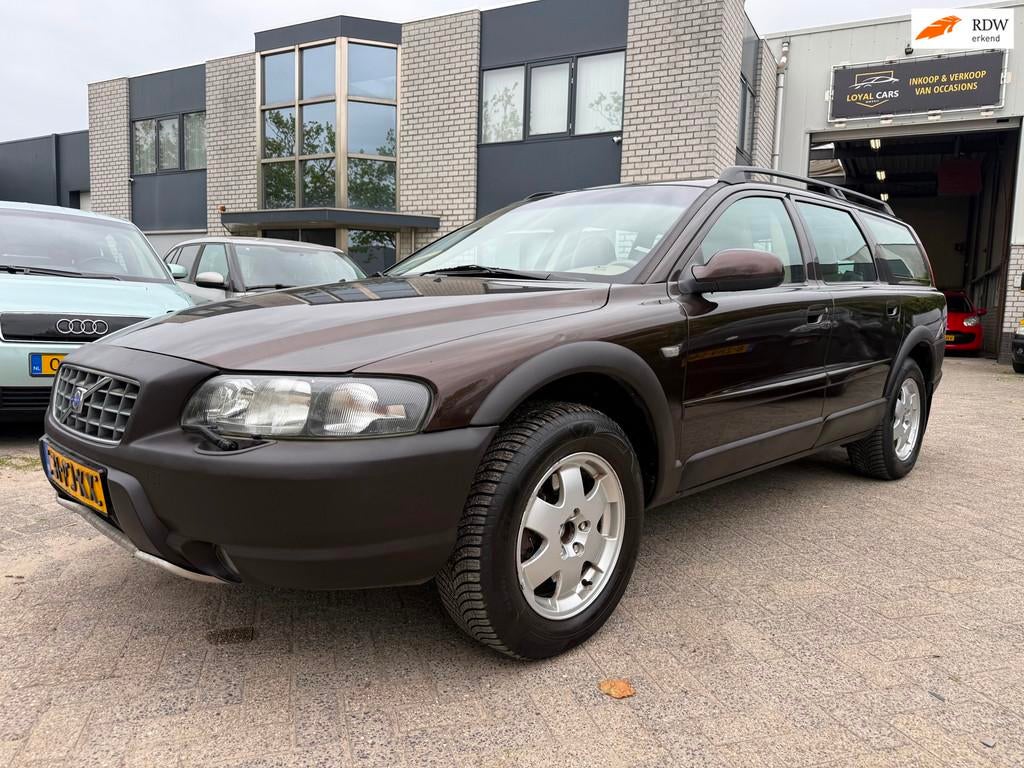 Volvo V70 Cross Country 2.4 T Ocean Race LPG Clima Automaat, Auto's, Volvo, Automaat, Beige, Bruin, 2435 cc
