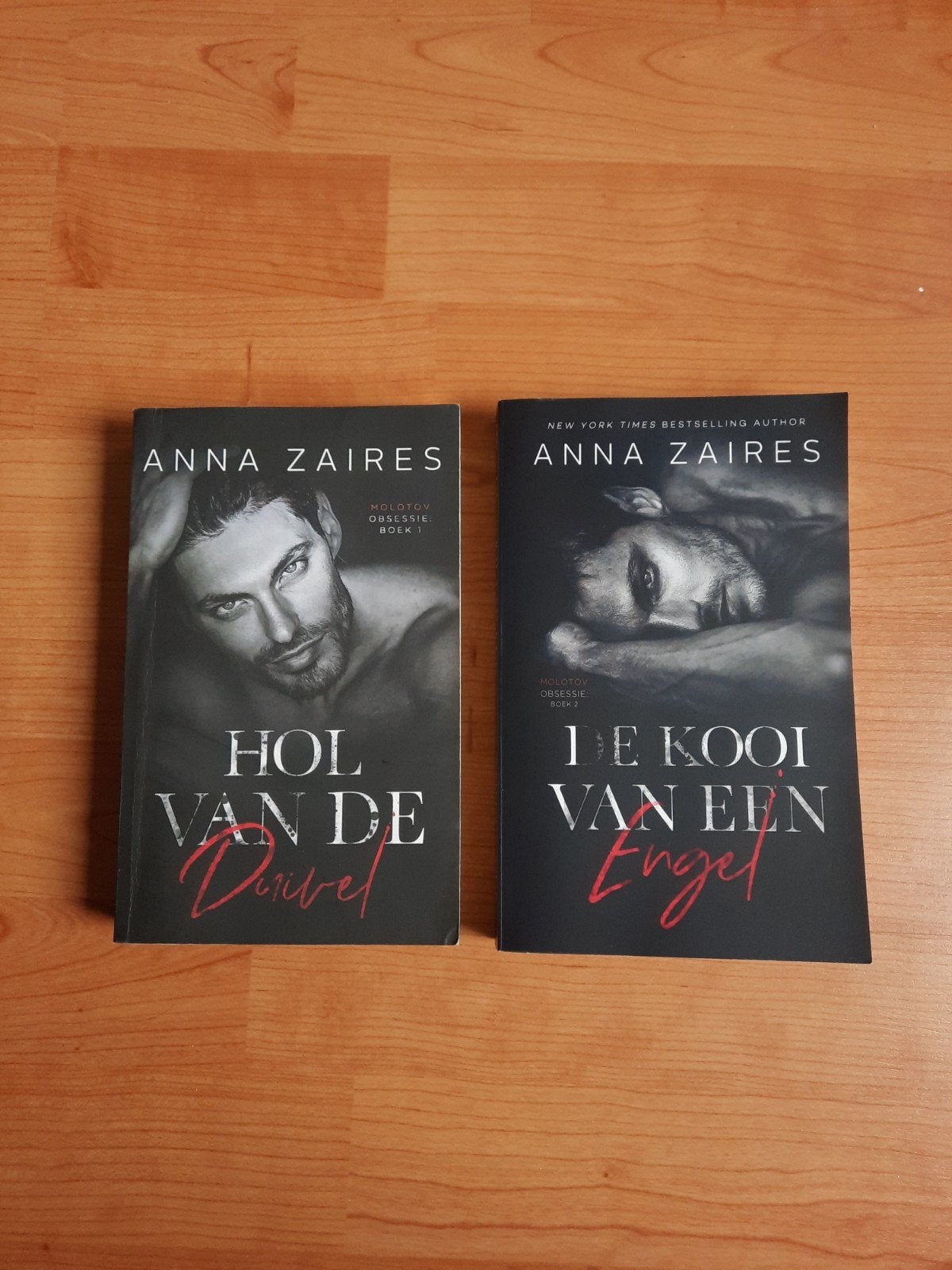Anna Zaires - Hol van de Duivel & De Kooi van een Engel, Ophalen of Verzenden, Zo goed als nieuw, Anna Zaires, Wereld overig
