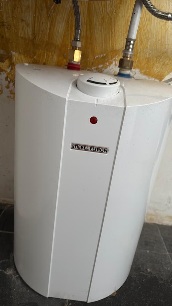 Stiebel Eltron SHC 10 liter boiler, Doe-het-zelf en Verbouw, Geisers en Boilers, Minder dan 20 liter, Ophalen, Gebruikt, Boiler