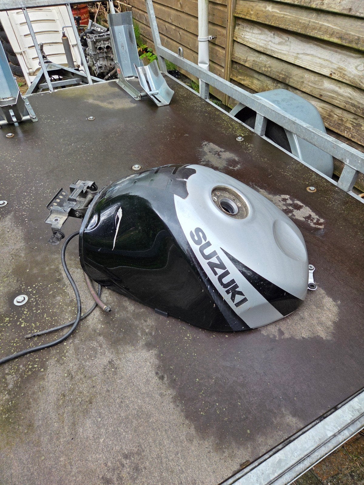 Benzinetank Suzuki gsxr 750 srad met lichte schade, Ophalen of Verzenden, Gebruikt