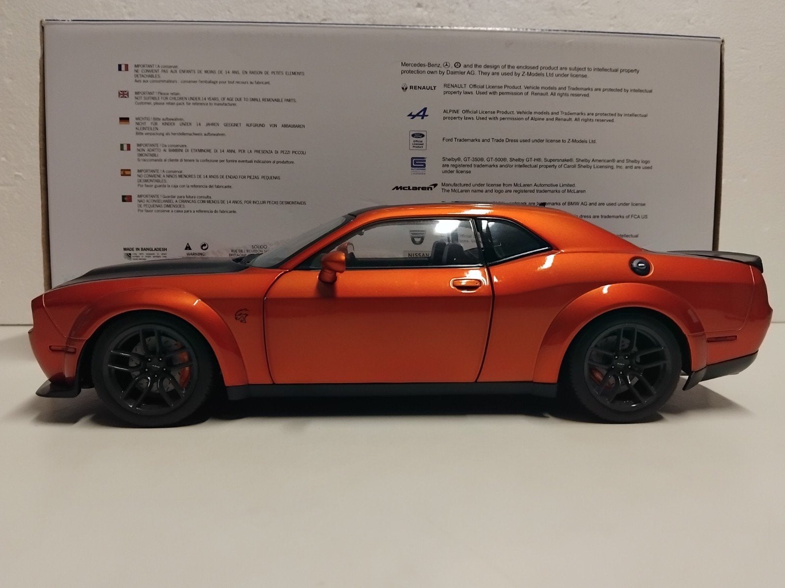 Dodge Challenger orange metallic Solido metal 1:18 KRD, Ophalen of Verzenden, Zo goed als nieuw, Auto, Solido