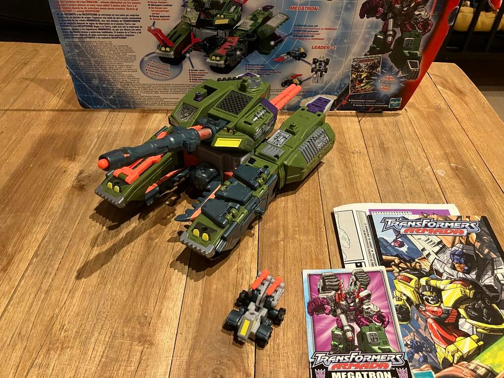 Transformers Armada Megatron met Mini-Con Leader Class, Verzamelen, Transformers, Ophalen of Verzenden, Zo goed als nieuw