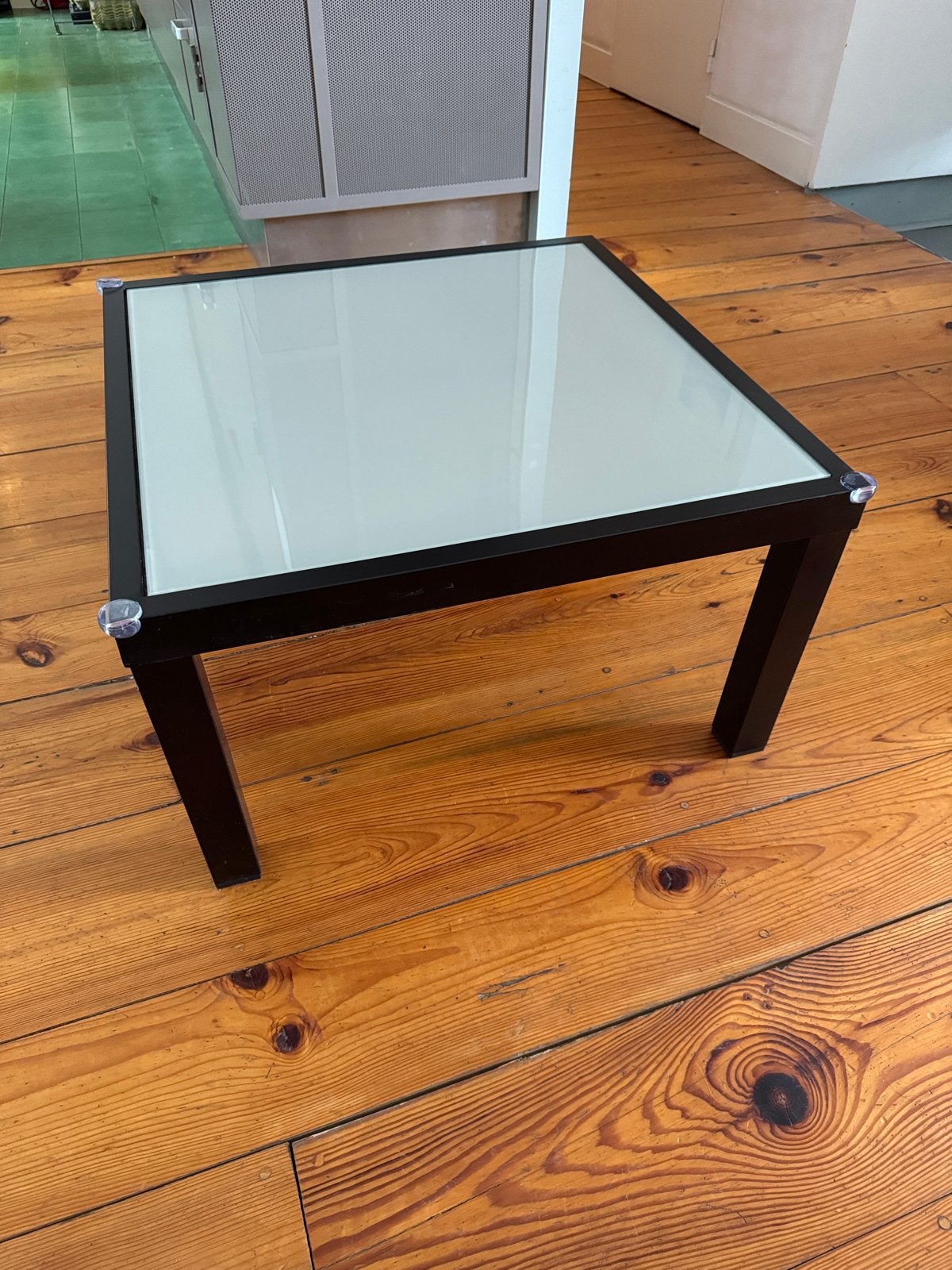 IKEA Salontafel Zwart met Glasplaat - 69,5x69,5x40 cm, Ophalen, Gebruikt, 50 tot 100 cm, Vierkant