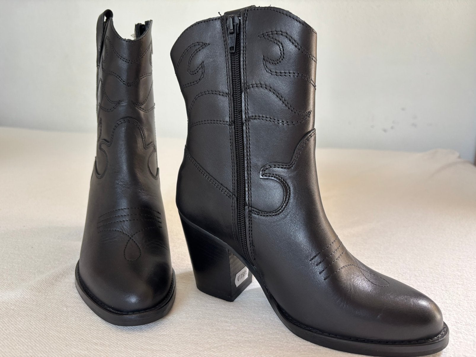 Zwart leren laarsjes maat 36, Kleding | Dames, Zwart, Lage of Enkellaarzen, Nieuw, Ophalen of Verzenden