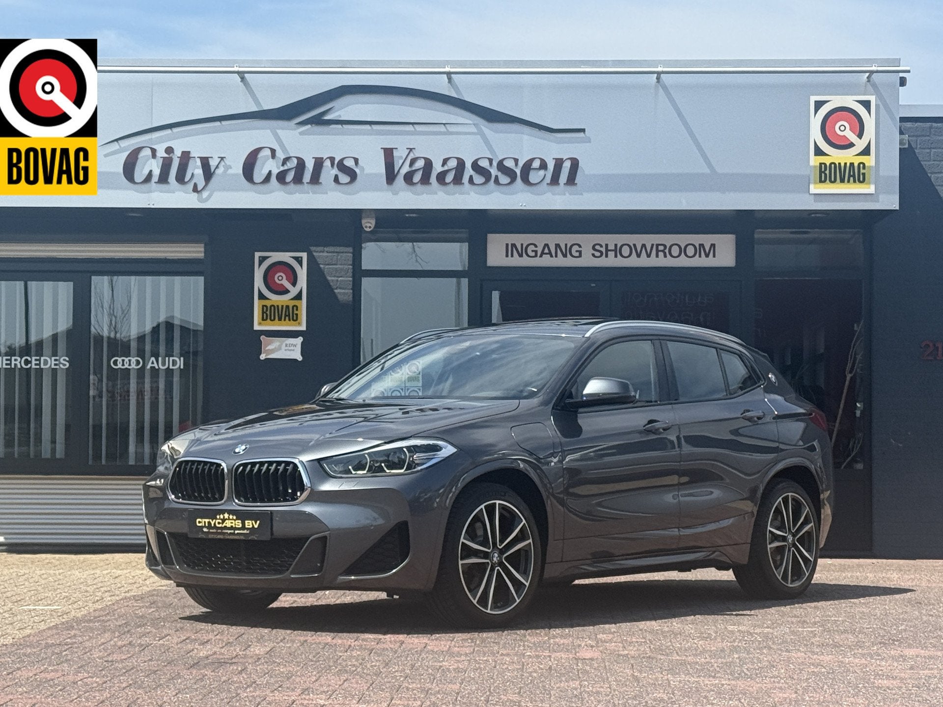 BMW X2 xDrive25e automaat full options M sport pakket panora, Auto's, BMW, Dealer onderhouden, X2, Gebruikt, Automatische klimaatregeling