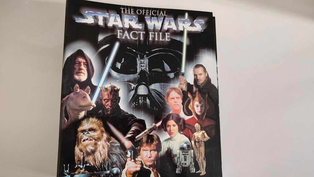 Star Wars Official Fact File, Ophalen of Verzenden, Gebruikt