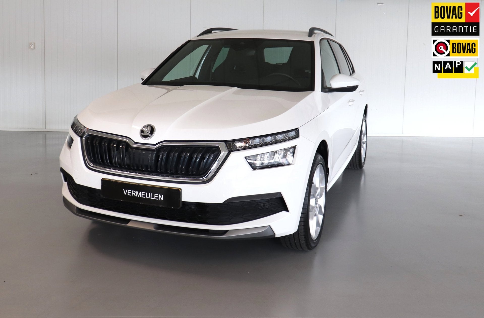 Skoda Kamiq 1.0 TSI Sport Business 110PK rijklaar €19650,-, Auto's, Dealer onderhouden, Gebruikt, Origineel Nederlands, Handgeschakeld