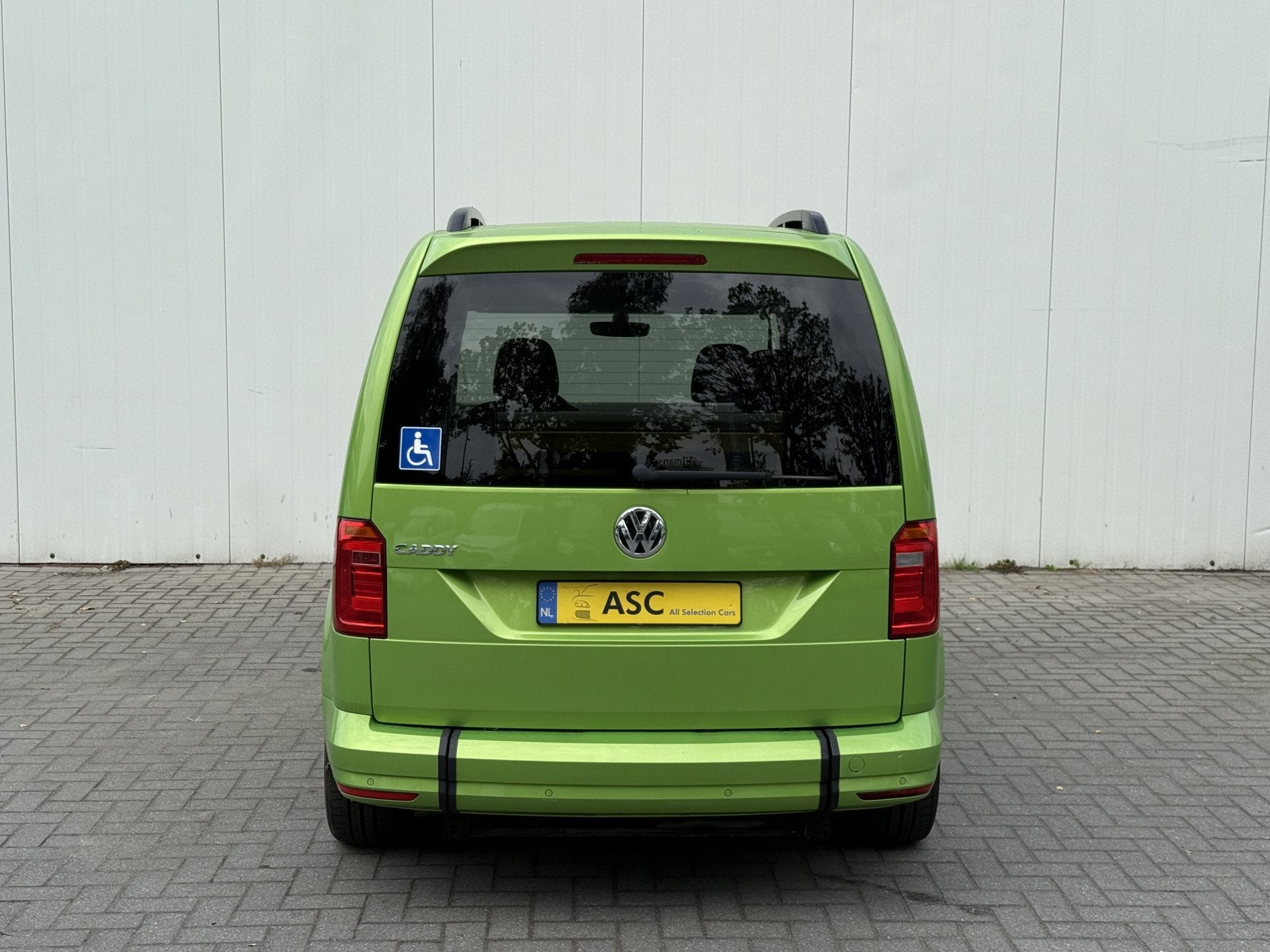 Volkswagen Caddy TSI Trendline - Rolstoelauto 3+1 - Bodemver, Auto's, Voorwielaandrijving, Dealer onderhouden, Gebruikt, Overige modellen