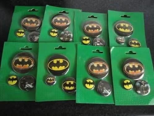 8 setjes Batman buttons, nieuw., Verzenden, Nieuw, Overige onderwerpen, Button