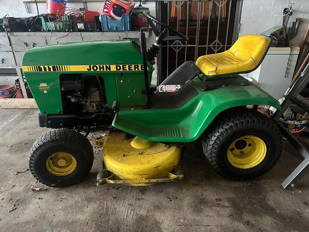 John Deere Zitmaaier - Krachtige Benzine Grasmaaier, Tuin en Terras, Ophalen, Cirkelmaaier, Gebruikt, Versnellingen