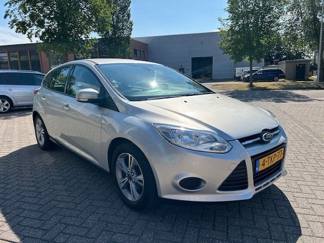 Ford Focus 1.0 EcoB. Edition NAVI CRUISE PDC NAP! (bj 2014), Gebruikt, 635 kg, Bedrijf, Handgeschakeld
