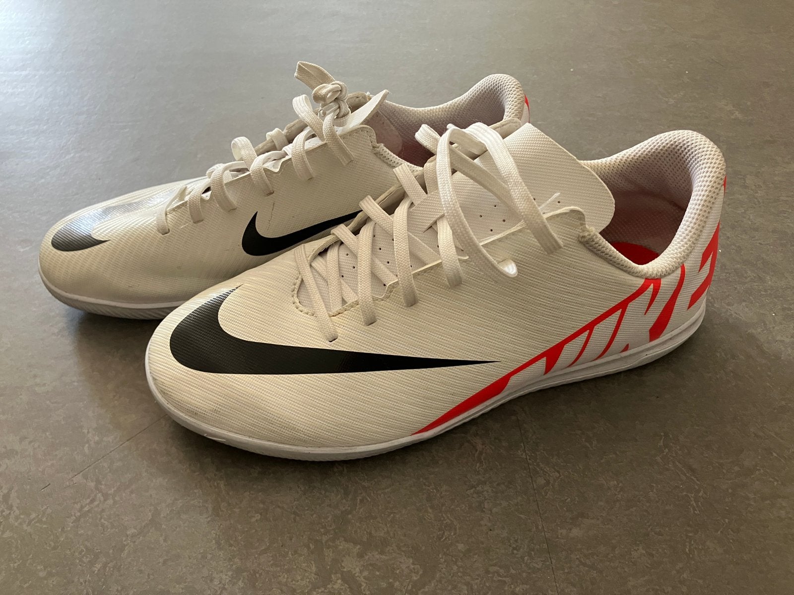 Nike Mercurial, Ophalen of Verzenden, Zo goed als nieuw, Wit, Sportschoenen