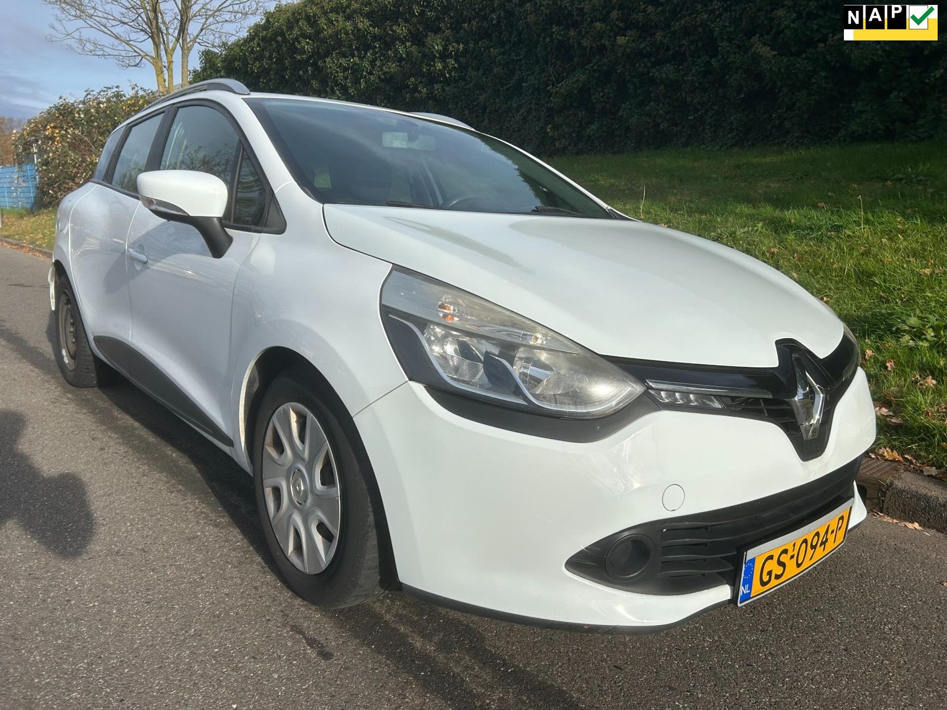 Renault Clio Estate 1.5 dCi ECO Airco - Navi - Bluetooth, Voorwielaandrijving, Euro 5, Gebruikt, 4 cilinders