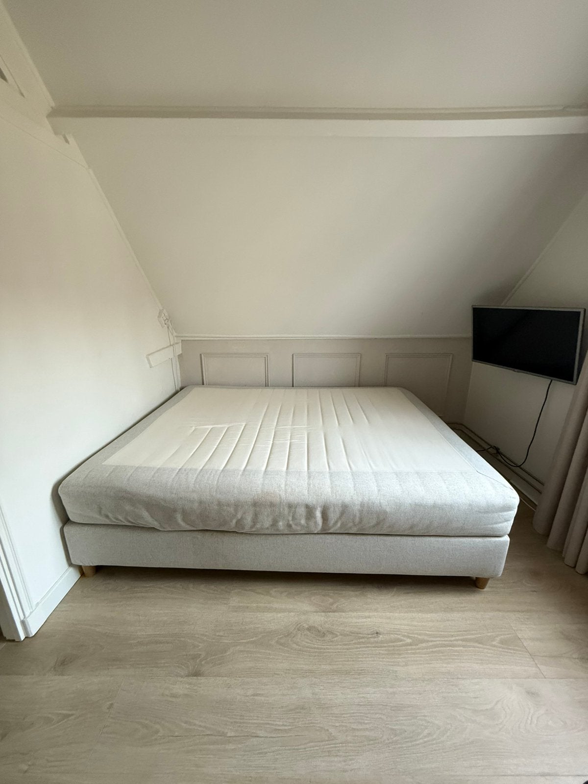 Ikea boxspring bed GRATIS, Ophalen, Zo goed als nieuw, Tweepersoons, 160 cm
