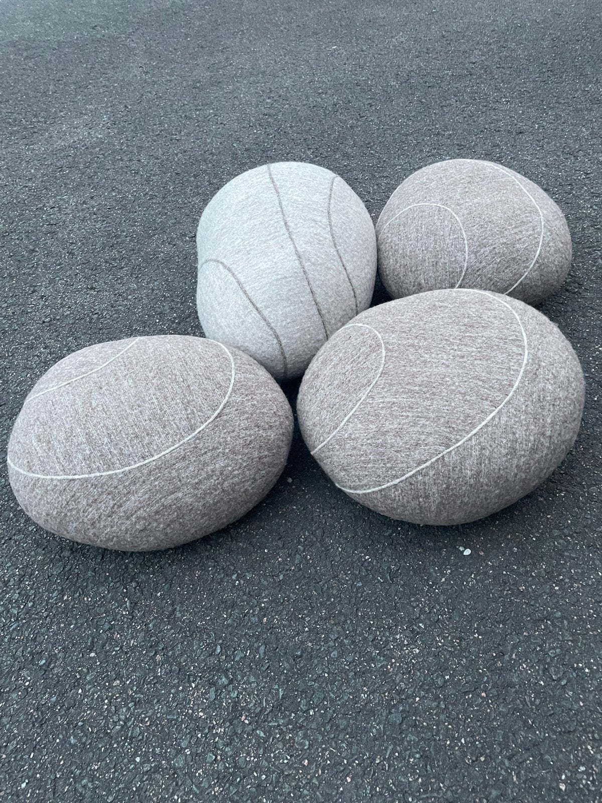 Livingstone design kussens - set van 4 'stenen' kussens, Huis en Inrichting, Woonaccessoires | Kussens, Overige merken, Meerkleurig