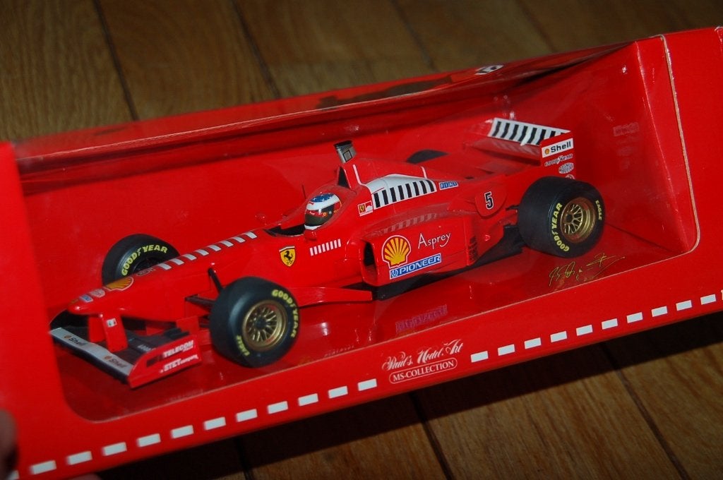 1:18 FERRARI F1 1997 PRESENTATION Schumacher Minichamps WRH, Verzenden, Zo goed als nieuw, Auto, MiniChamps