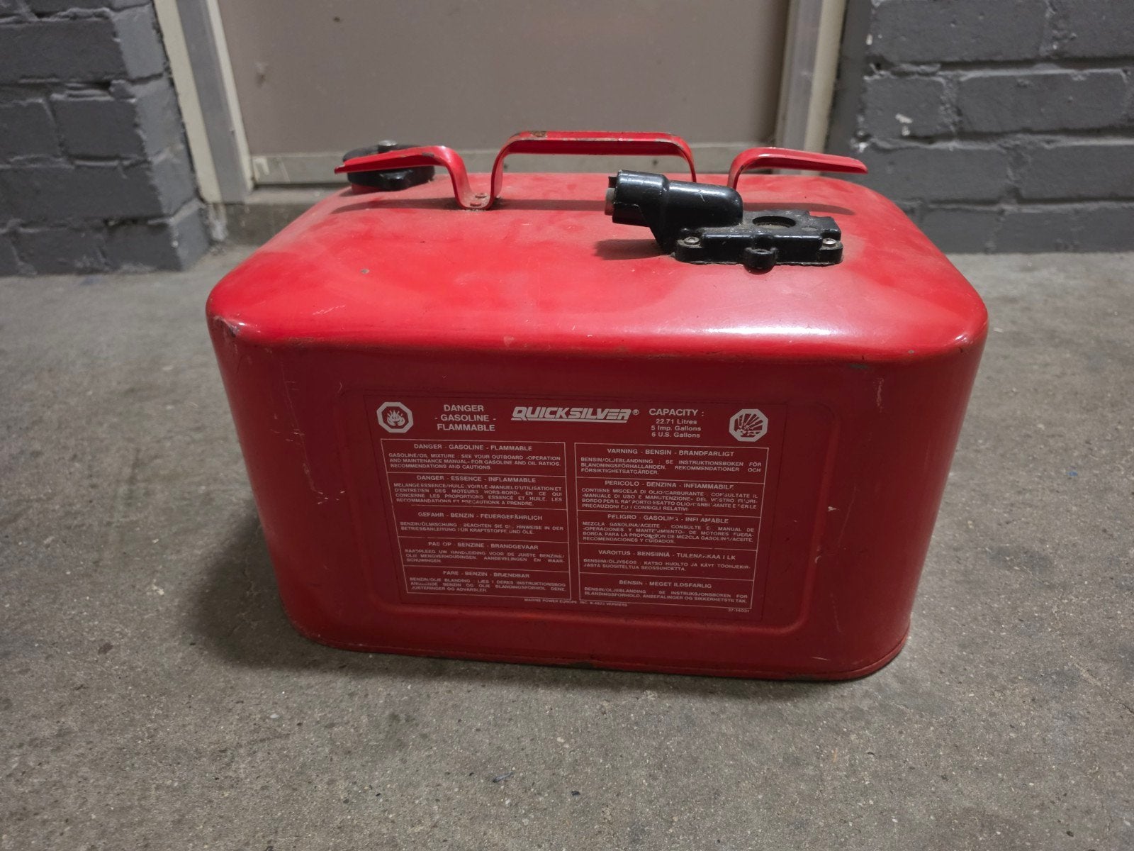 Quicksilver brandstoftank 22,7 liter (5 US Gallons), Ophalen, Gebruikt, Motor en Techniek
