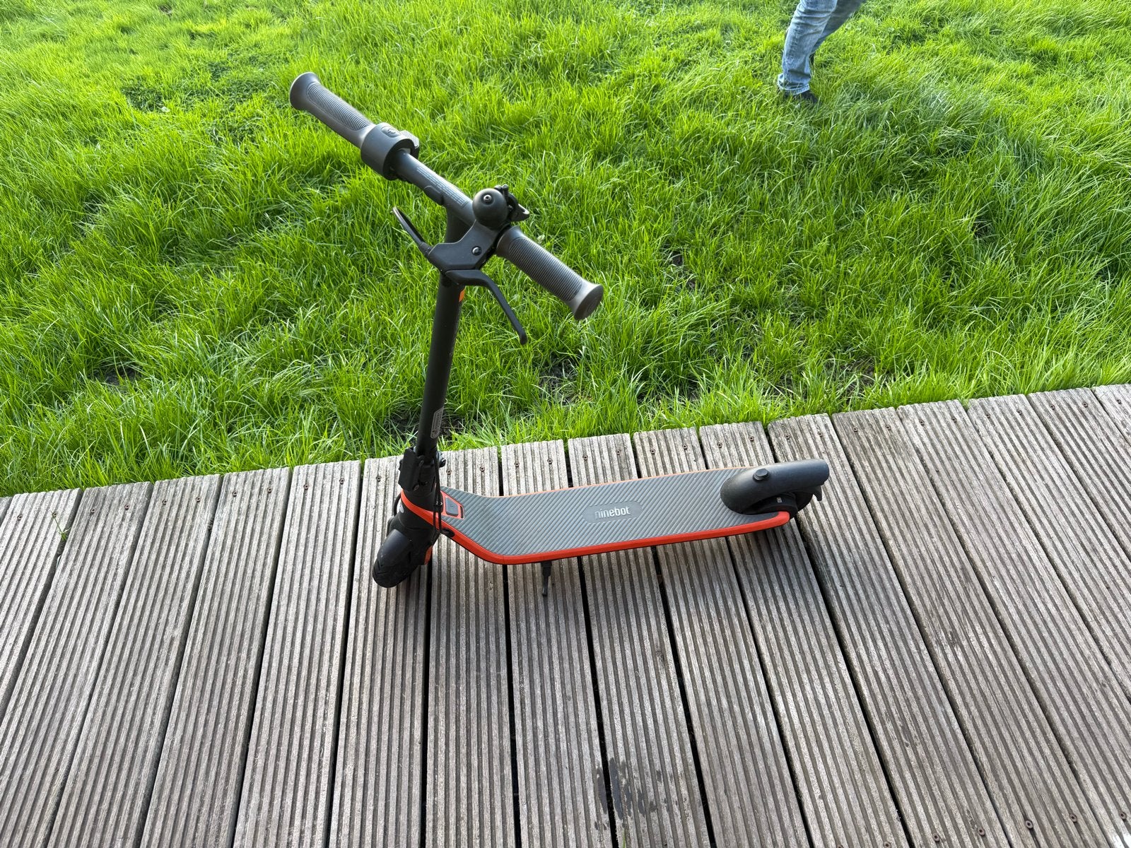 Segway-ninebot C2 elektrische kinderstep 16kmh 6-12 jaar, Ophalen, Zo goed als nieuw, Elektrische step (E-scooter)