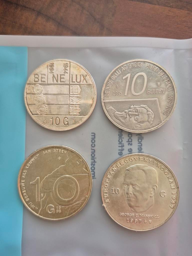 Set van 4 zilveren herdenkingsmunten Koningin Beatrix, Setje, Koningin Beatrix, Zilver, Overige waardes
