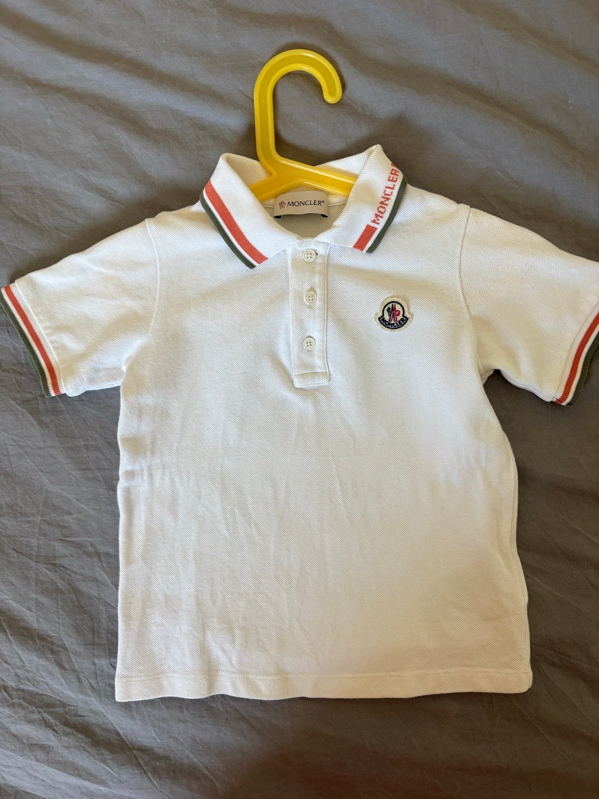 Moncler T-shirt wit maat 104 (4 jaar) in zeer goede staat, Ophalen of Verzenden, Zo goed als nieuw, Jongen of Meisje, Shirt of Longsleeve