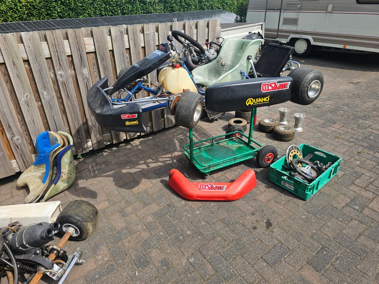 2x TM 125cc 2-takt schakelkarts met aanhanger en extra's, Ophalen, Kart