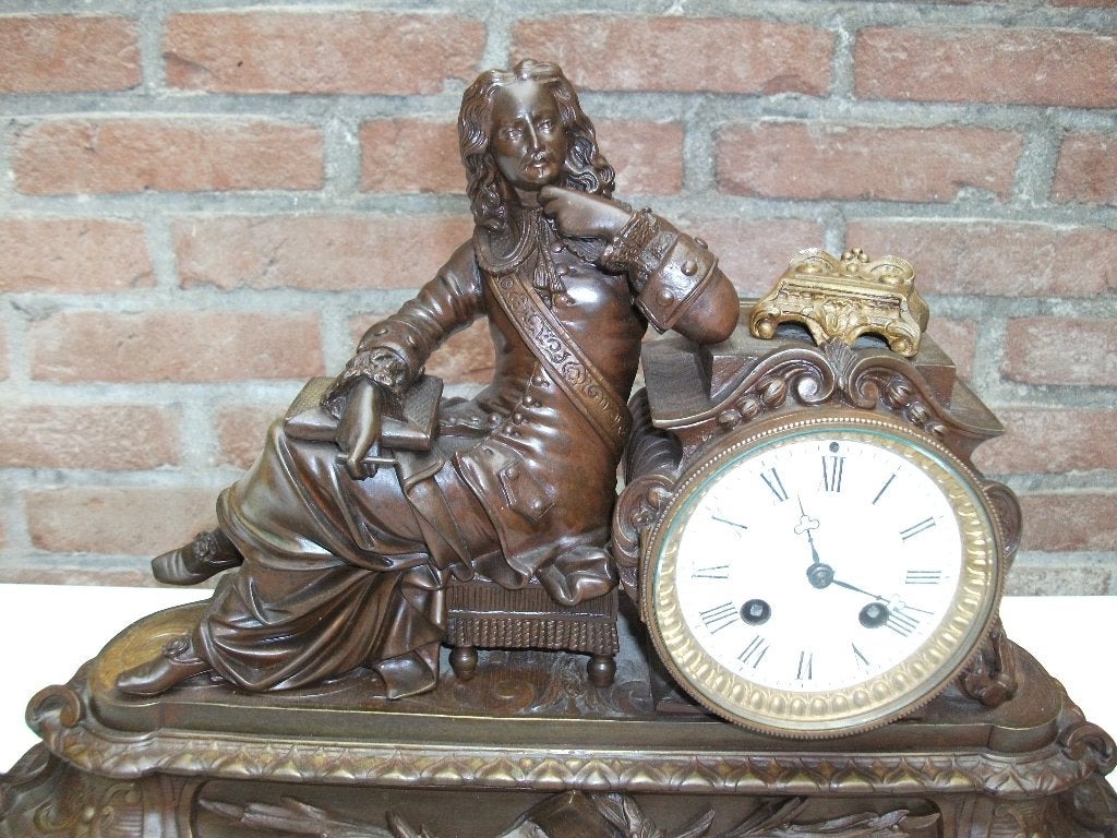Antieke Pendule ( De schrijver uit 1841 ), Ophalen