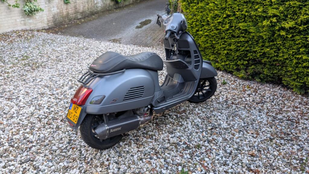 Vespa GTS 300, Motoren, Motoren | Overige merken, Particulier, Scooter, 12 t/m 35 kW, 1 cilinder, LED Verlichting, Automaat, Gebruikt