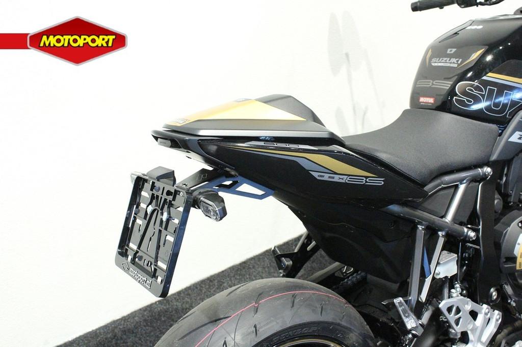 Suzuki GSX GSX-8S, Bedrijf, Naked bike