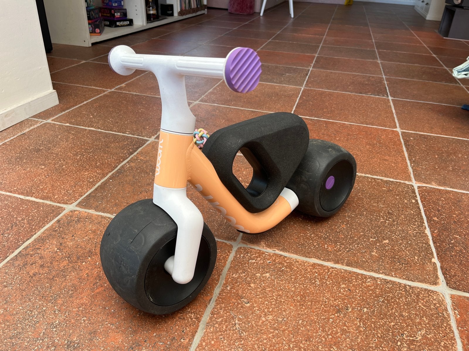 Woom WOW baby loopfiets - roze, Ophalen, Zo goed als nieuw