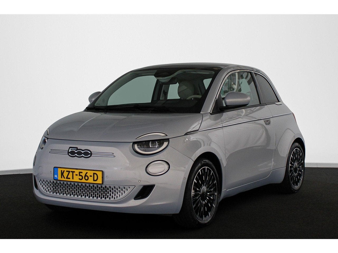 Fiat 500 La Prima 42 kWh Pano Leder Stoelverwarming JBL Came, Automaat, Gebruikt, 118 pk, 4 stoelen