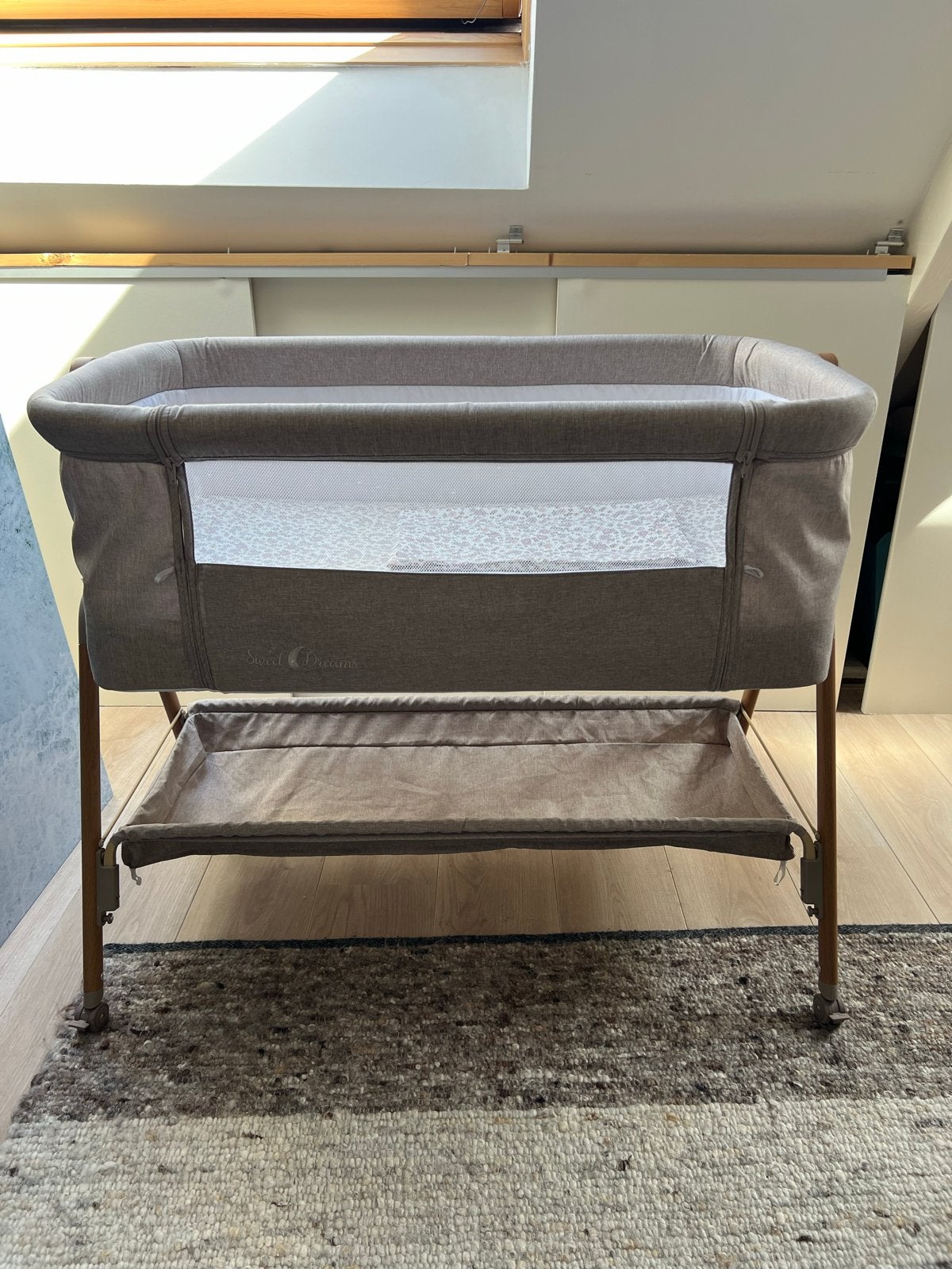 Co-sleeper/wiegje van Chipolino met extra matras, Ophalen, Zo goed als nieuw, Wieg